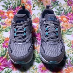 7.5 WIDE Skechers Women’s Ortholite Sneakers NEW